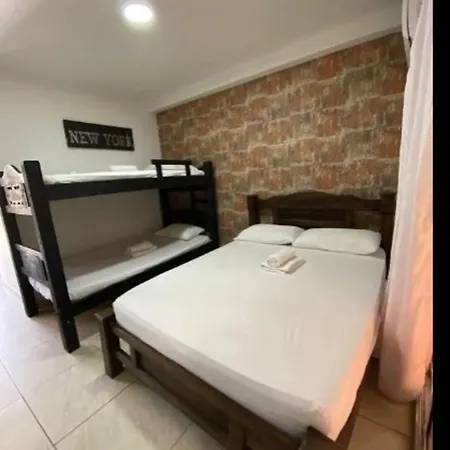 Apartamento 2cl-1 De 2 Alcobas Dentro De La Ciudad Amurallada